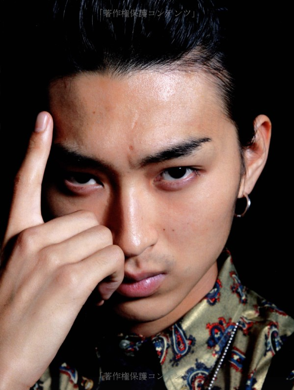 http://i1188.photobucket.com/albums/z413/Musicalgrrrl/Matsuda Shota/Paisley03-1.png